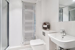En Suite- click for photo gallery